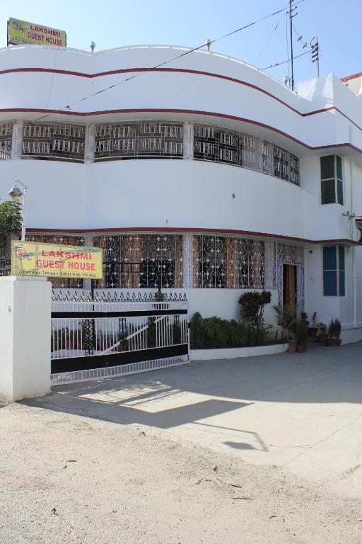 Lakshmi Guest House Dehradun Ngoại thất bức ảnh